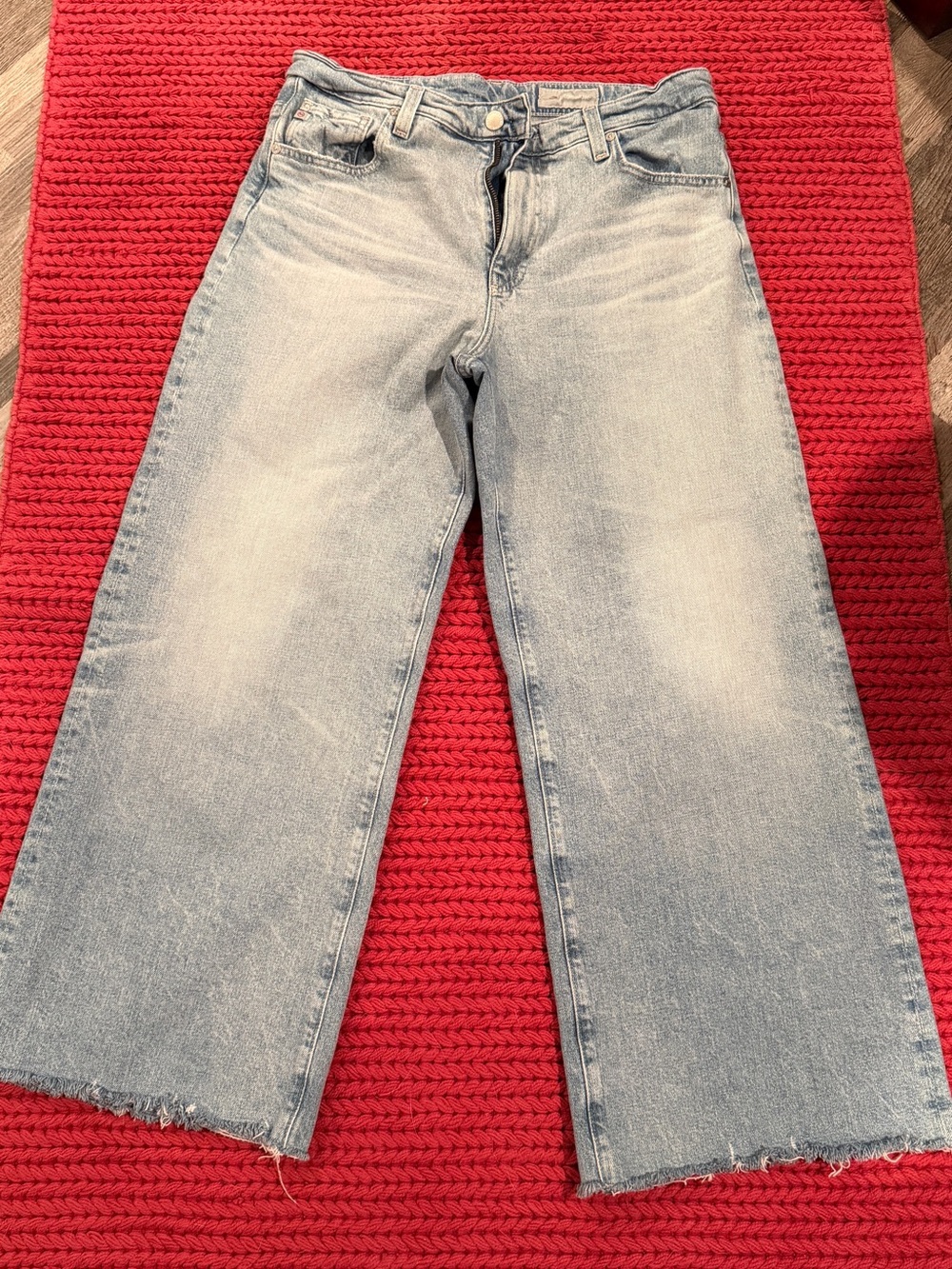 AG Saige Wide Leg crop Light Wash Jeans - Casual Comfort